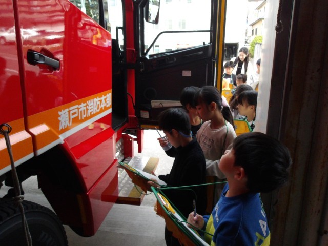 見学の様子（３）