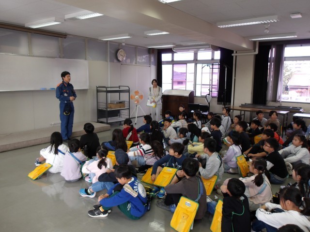 見学の様子（５）