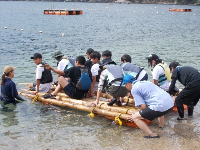 いかだ作り